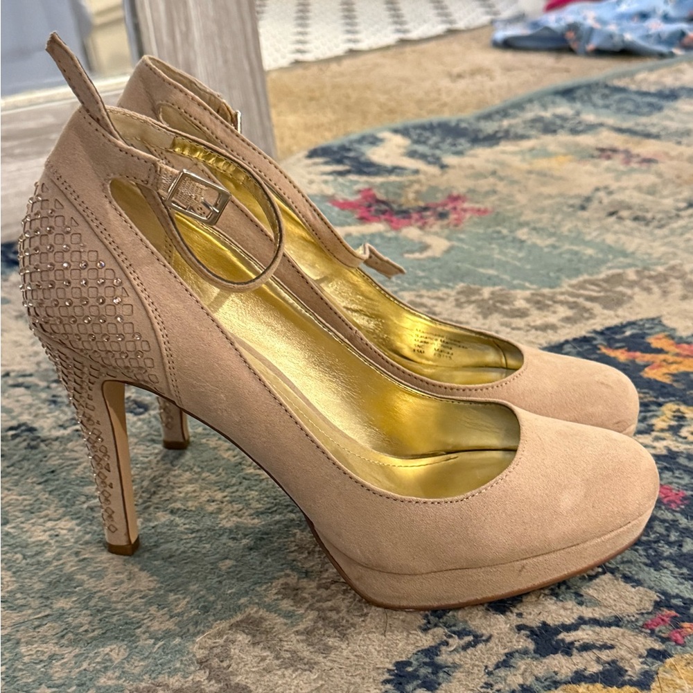Elegant Beige High Heels 8.5 Style and Co.